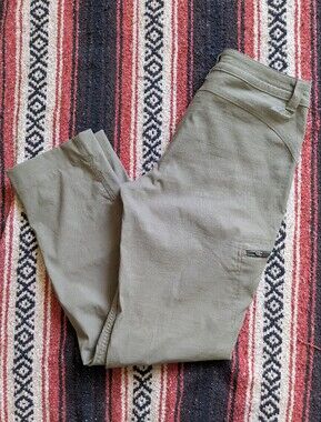 🌻 Eddie Bauer Hiking Pants in Olive Green